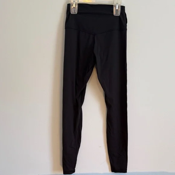 Lululemon Women’s Black Workout Leggings - Picture 5 of 7